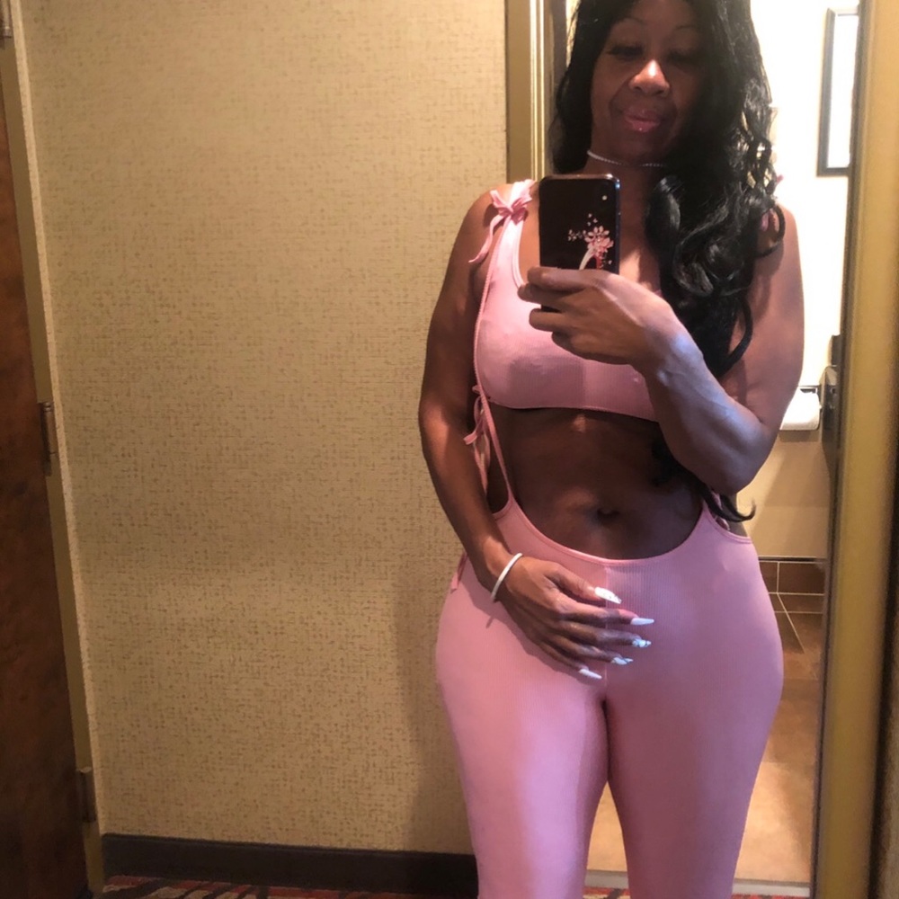 Cute pink two-piece pants set